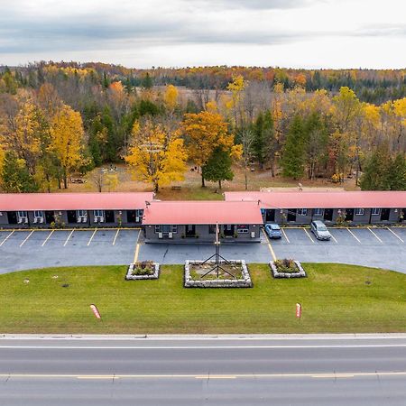 Moira Lake Motel Madoc Exterior photo