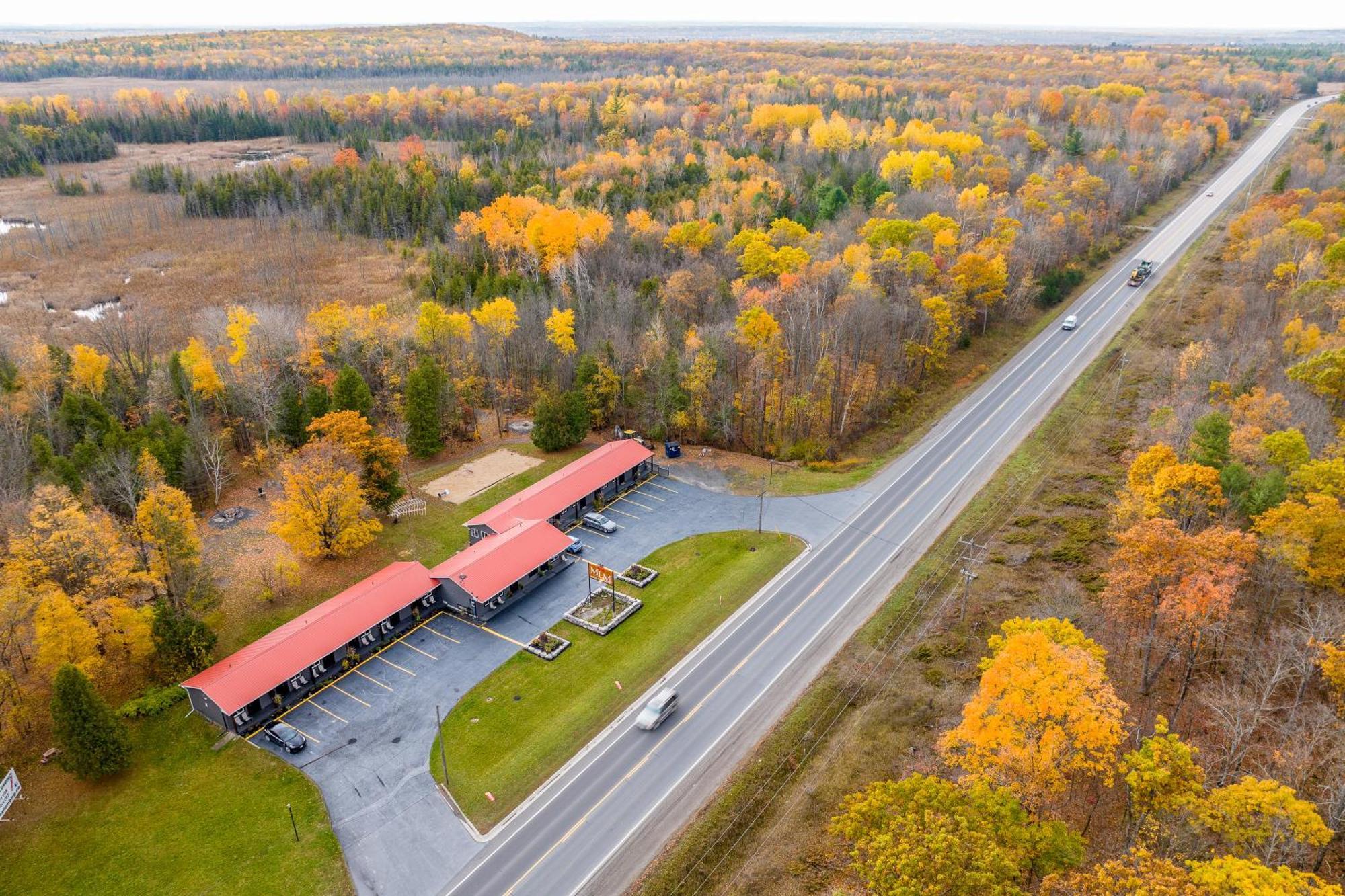 Moira Lake Motel Madoc Exterior photo