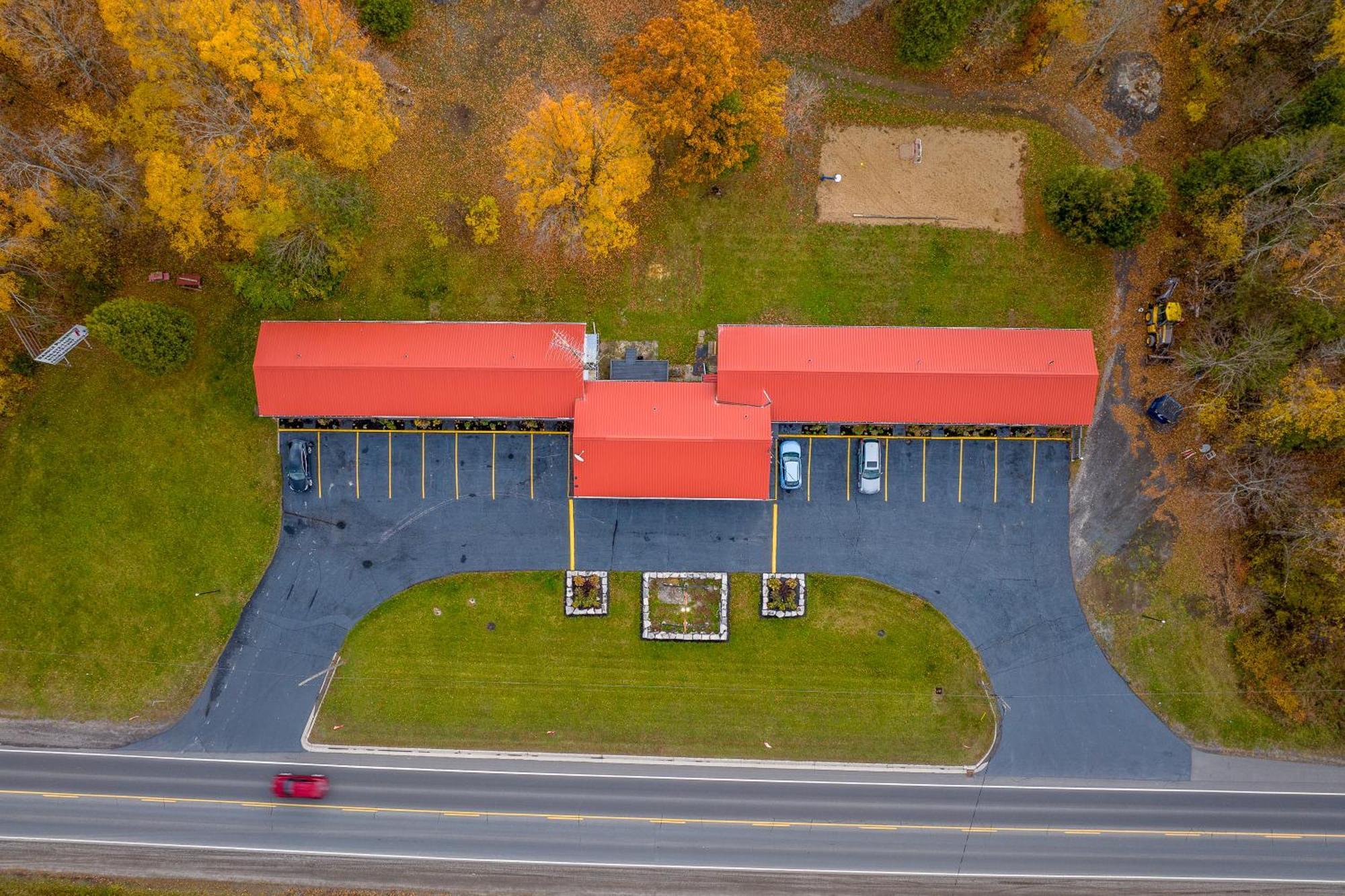 Moira Lake Motel Madoc Exterior photo